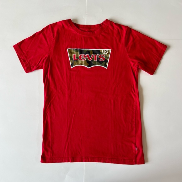 Levi's Size XL Red Green Camouflage Logo Shirt Top Tee - Picture 1 of 4